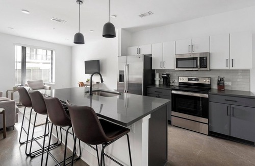 Eighth Avenue Apartment | Landing at Standard Assembly - 2 Bedrooms in So.