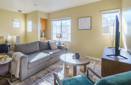 Rancho Cucamonga Apartment | Landing at Terraza Del Sol - 2 Bedrooms in Downtown Rancho Cucamonga