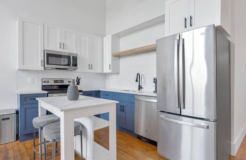 Greenville Apartment | Landing at The American Spinning Mill - 1 Bedro.