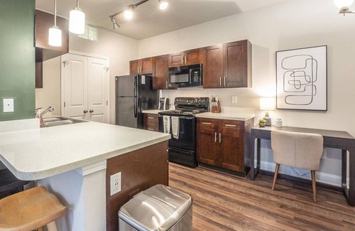 Johns Island Apartment | Landing at The Apartments at Shade Tree - 1 Bedroom in Downtown Charleston