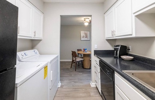 Hermitage Apartment | Landing at The Arbours of Hermitage - 2 Bedrooms in Downtown Hermitage