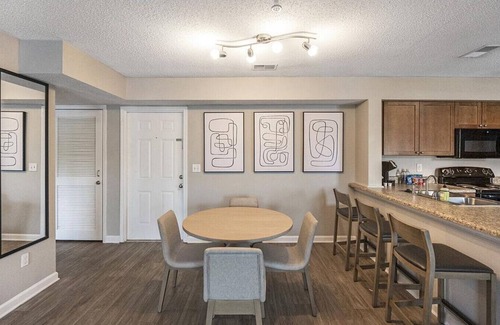Hermitage Apartment | Landing at The Arbours of Hermitage - 2 Bedrooms in Downtown Hermitage