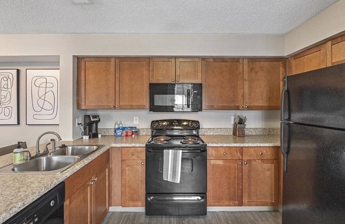 Hermitage Apartment | Landing at The Arbours of Hermitage - 2 Bedrooms in Downtown Hermitage