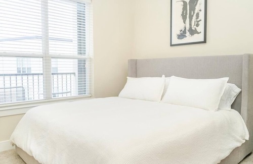 Beachwood Apartment | Landing at The Aster - 1 Bedroom in Downtown Beachwood
