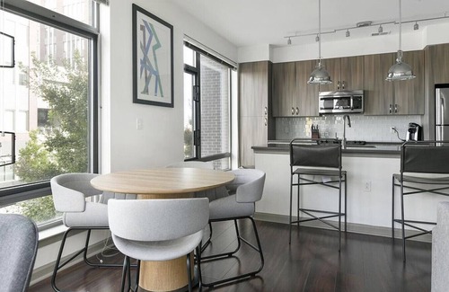 Potomac West Apartment | Landing at The Frasier - 2 Bedrooms in Potomac Yard