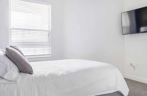 Covington Apartment | Landing at The Green at Northpark - 1 Bedroom in Downtown Covington