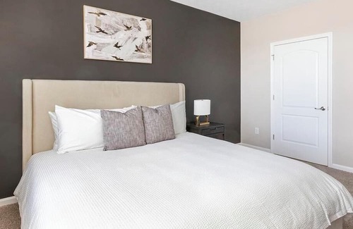 Worthington Apartment | Landing at The Heights at Worthington Place - 1 Bedroom in Worthington Place