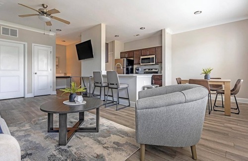 Summerville Apartment | Landing at The Isaac - 1 Bedroom in Goose Creek