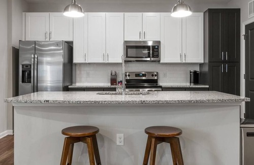 Bowling Green Apartment | Landing at The Newton Apartments - 2 Bedrooms in Palisades