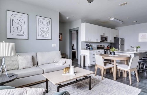 University District Apartment | Landing at The Nine @ Memphis - 4 Bedrooms in U.