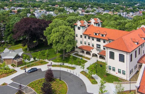 St. Elizabeth's Apartment | Landing at The Overlook at St. Gabriel's - 2 Bedrooms in Downtown Brighton