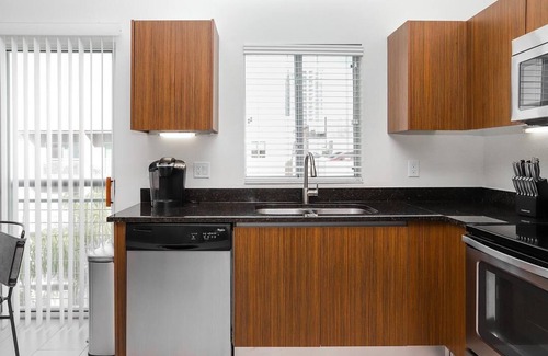 Channel District Apartment | Landing at The Pierhouse at Channelside - Studio in Channel District