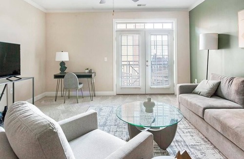 Greensboro Apartment | Landing at The Village Lofts - 1 Bedroom in Downtown Greensboro
