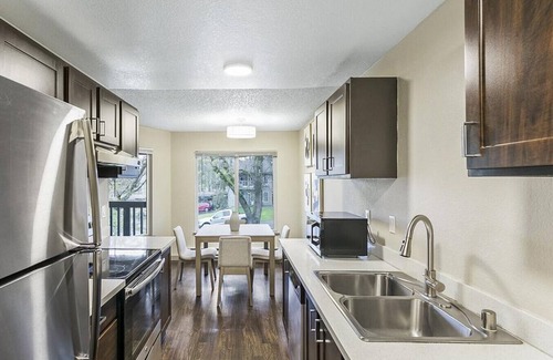 Federal Way Apartment | Landing at Trellis - 2 Bedrooms in Downtown Federal Way