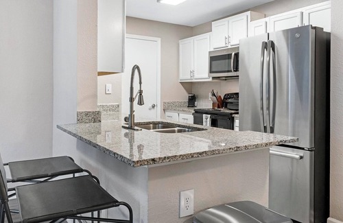 Fort Myers Apartment | Landing at Vantage - 2 Bedrooms in Hancock