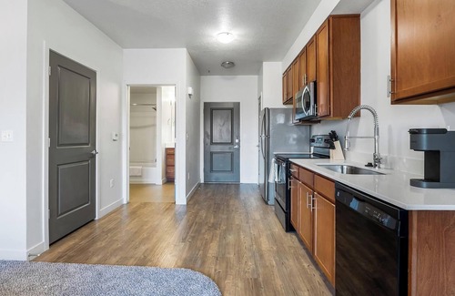 South Salt Lake Apartment | Landing at VIA Apartments - Studio in Downtown .