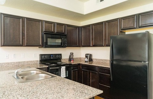 Pleasant Grove Apartment | Landing at Viewpointe - 2 Bedrooms in Downtown Pleasant Grove