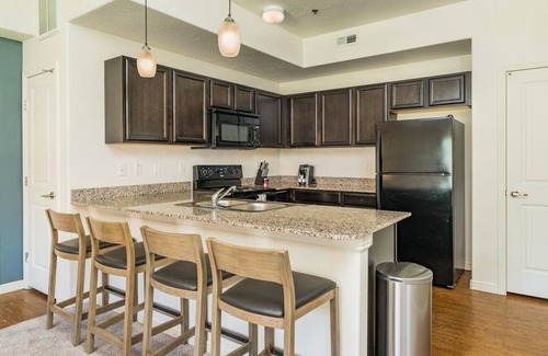 Pleasant Grove Apartment | Landing at Viewpointe - 2 Bedrooms in Downtown Pleasant Grove