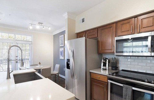 Energy Corridor Apartment | Landing at Village on Memorial Townhomes - 3 Bedrooms in Energy Corridor