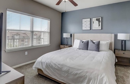 I-435 West KC-KS Apartment | Landing at Village West Luxury Apartments - 1 Bedroom in I 435 West Kc Ks