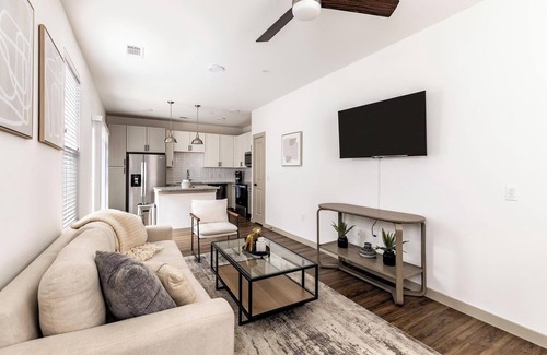 Fort Worth Apartment | Landing | Beautiful 1BD, Yoga Studio, Pool