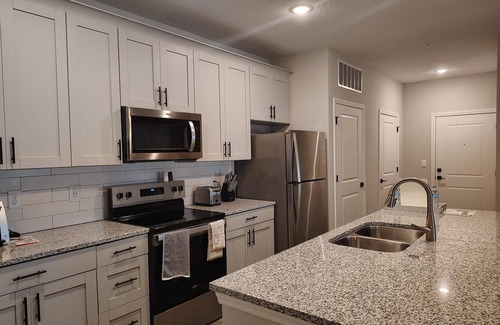 Newberry Apartment | Landing | Beautiful 2BD, Pool, Gym