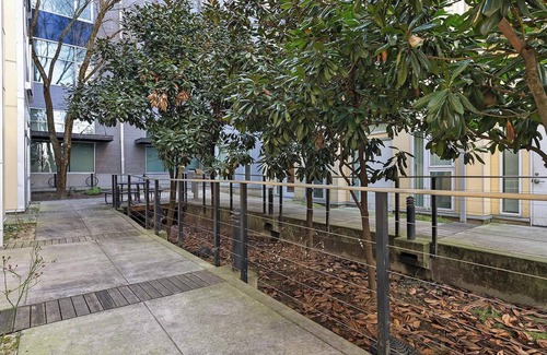 Alphabet Historic District Apartment | Landing | Beautiful Studio, Courtyard, Gym