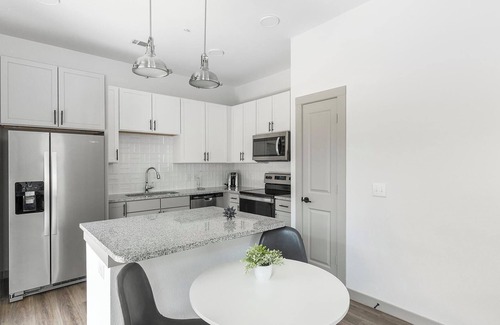Fort Worth Apartment | Landing | Chic 1BD, Clubhouse, Pool
