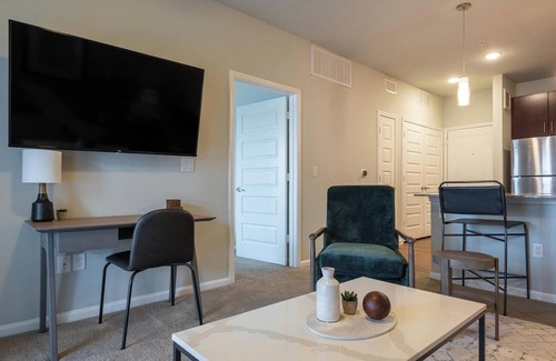 Austin Apartment | Landing | Chic 1BD, Courtyard, Pool