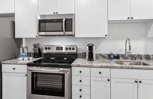 Greektown Historic District Apartment | Landing | Chic Studio, Gym, Clubhouse