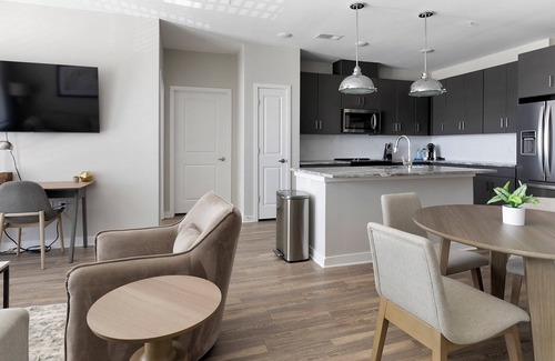 Huntsville Apartment | Landing Dry Creek Apartments