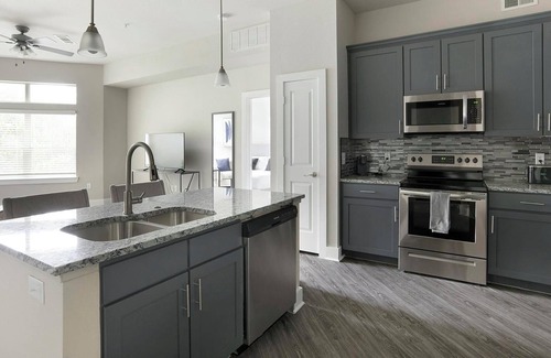 Nassau Bay Apartment | Landing | Incredible 1BD, Pool, Clubhouse