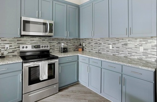 Nassau Bay Apartment | Landing | Incredible 1BD, Pool, Clubhouse