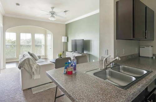 Riverpark West Apartment | Landing | Modern 1BD, Clubhouse, Pool
