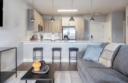 Fort Myers Apartment | Landing | Modern 1BD, Gym, Clubhouse