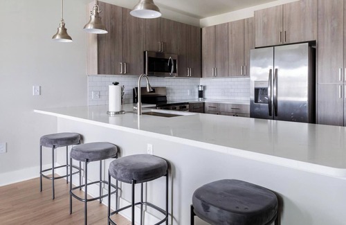 Fort Myers Apartment | Landing | Modern 1BD, Gym, Clubhouse