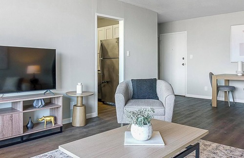 Fort Wayne Apartment | Landing | Modern 1BD, Gym, Game Room