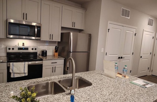 Newberry Apartment | Landing | Modern 1BD, Gym, Pool