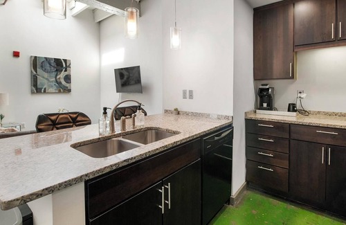 North Chesterfield Apartment | Landing | Modern 1BD, Gym, Clubhouse