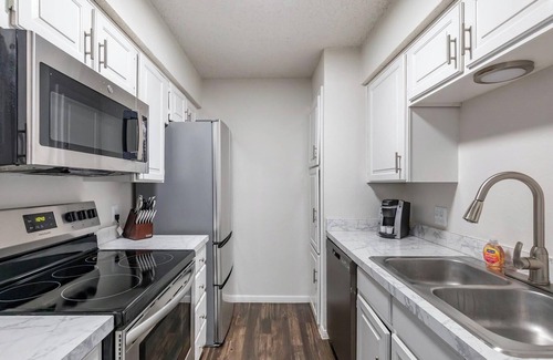 Denton Apartment | Landing | Modern 1BD, Pool, Courtyard