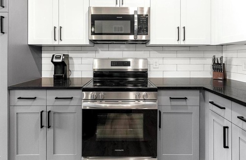 Northside Apartment | Landing | Modern 1BD, Clubhouse, Pool