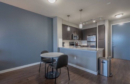 Terrell Heights Apartment | Landing | Modern 1BD, Gym, Pool
