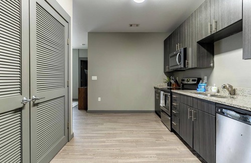 University District Apartment | Landing | Modern 2BD, Clubhouse, Game Room