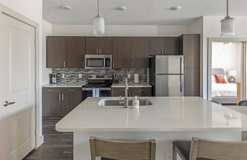 Vickery Meadow Apartment | Landing | Modern 2BD, Pool, Gym