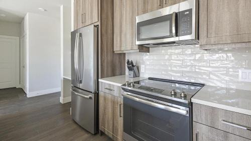 Katy Apartment | Landing - Modern Apartment with Amazing Amenities (ID1403X412)