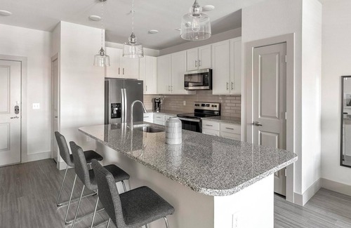 South Arlington Apartment | Landing | Spectacular 1BD, Gym, Game Room