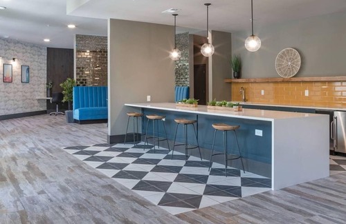 San Marco Apartment | Landing | Spectacular 2BD, Gym, Pool