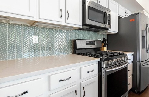 Little Italy Apartment | Landing | Spectacular 2BD, Gym