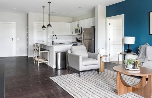 Mableton Apartment | Landing | Spectacular 2BD, Gym, Pool