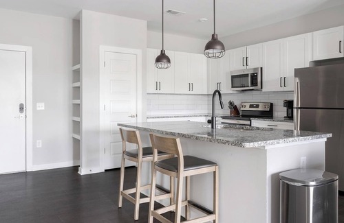 Mableton Apartment | Landing | Spectacular 2BD, Gym, Pool